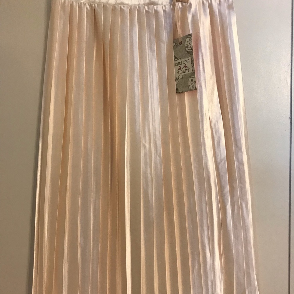 Chelsea & violet pleated midi skirt